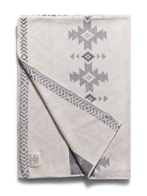 Doug Good Feather Adirondack Blanket - Ivory North Star