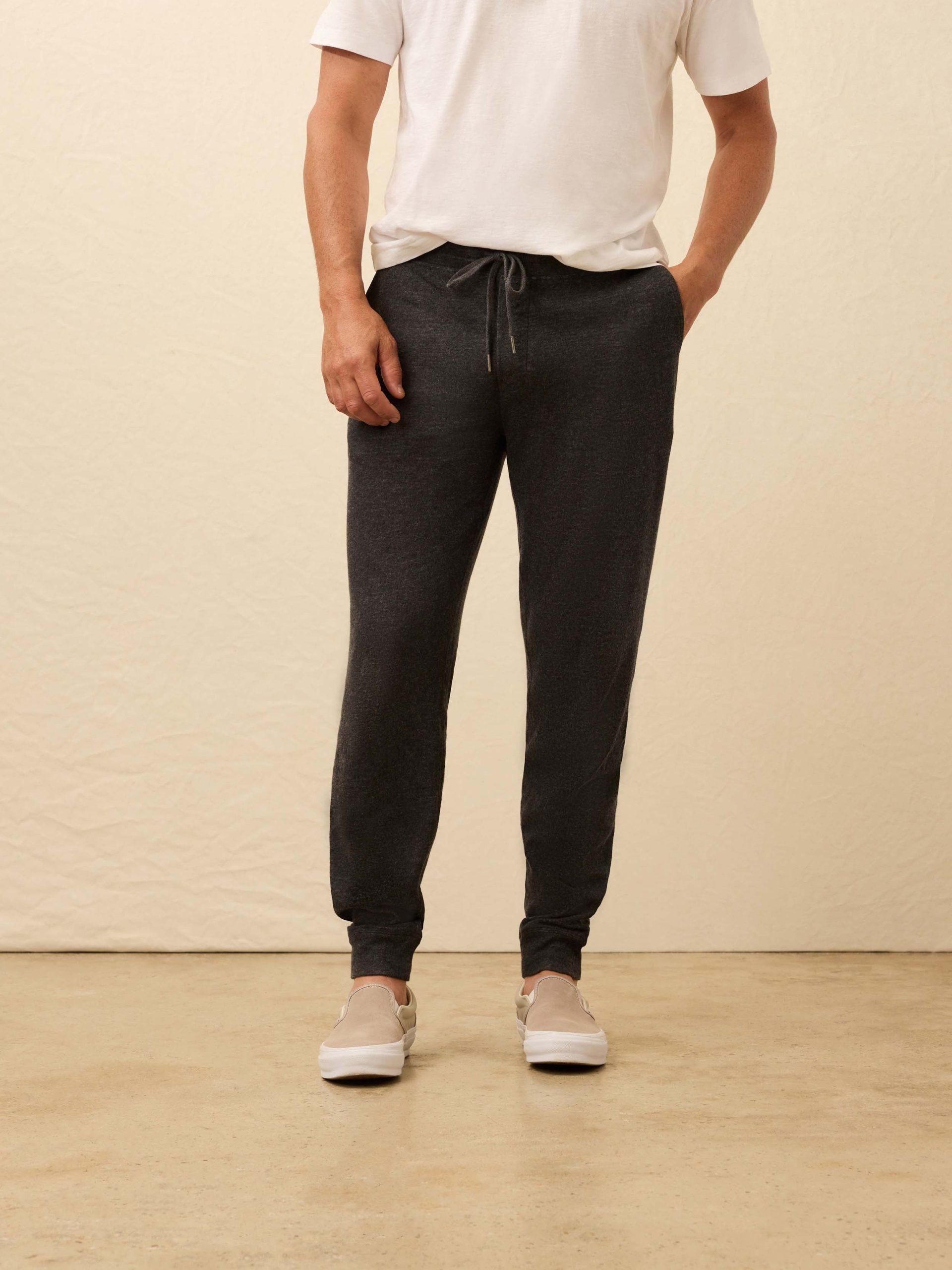 Aspen Lounge Cashmere Sweatpant - Coal Smoke Melange - Image 2