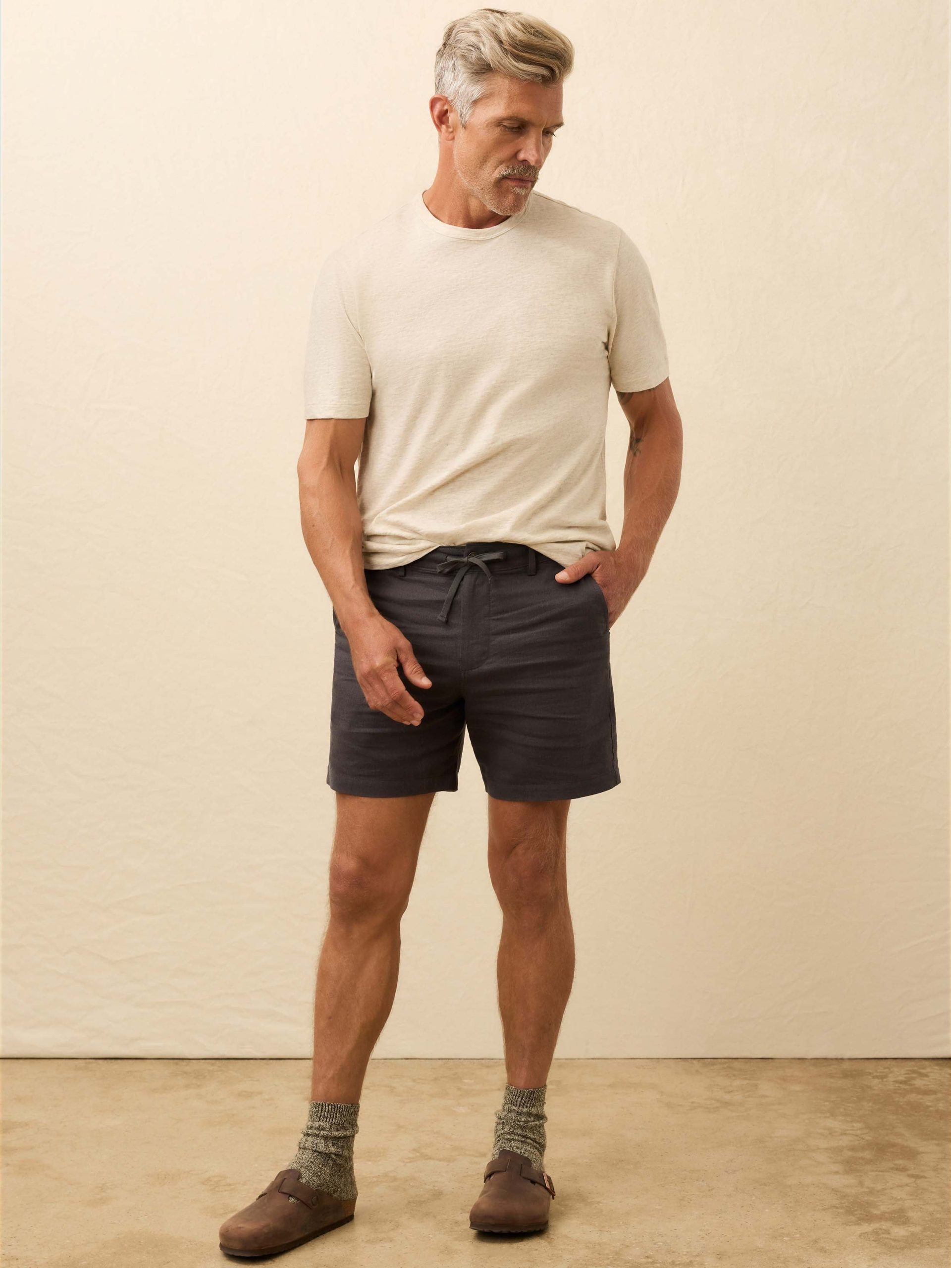 Movement Linen Drawstring Short - Washed Black