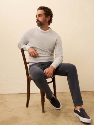 Legend? Sweater Crewneck - Light Heather Grey