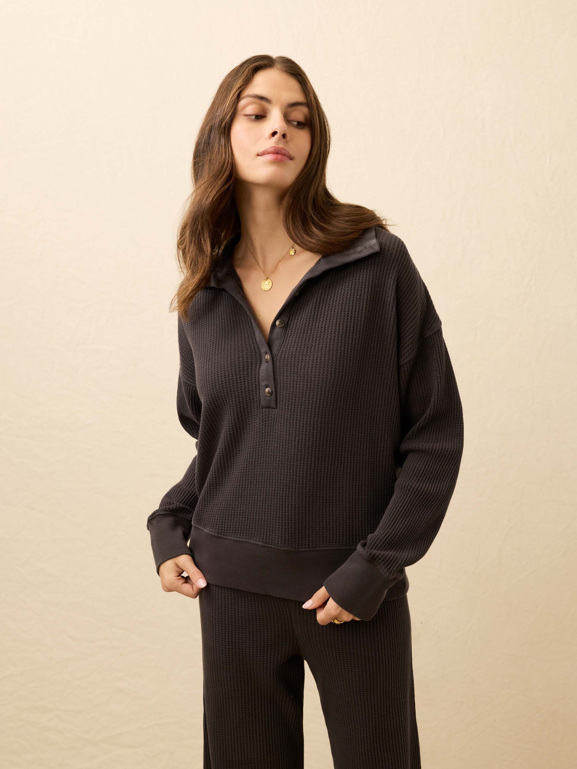 Apr??s Waffle Henley - Washed Black
