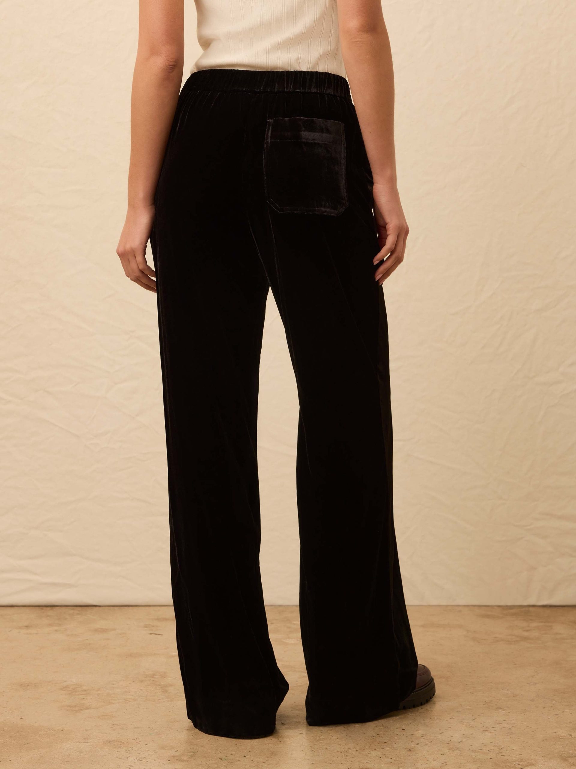 Stretch Silk Velvet Genevieve Pant - Black - Image 4