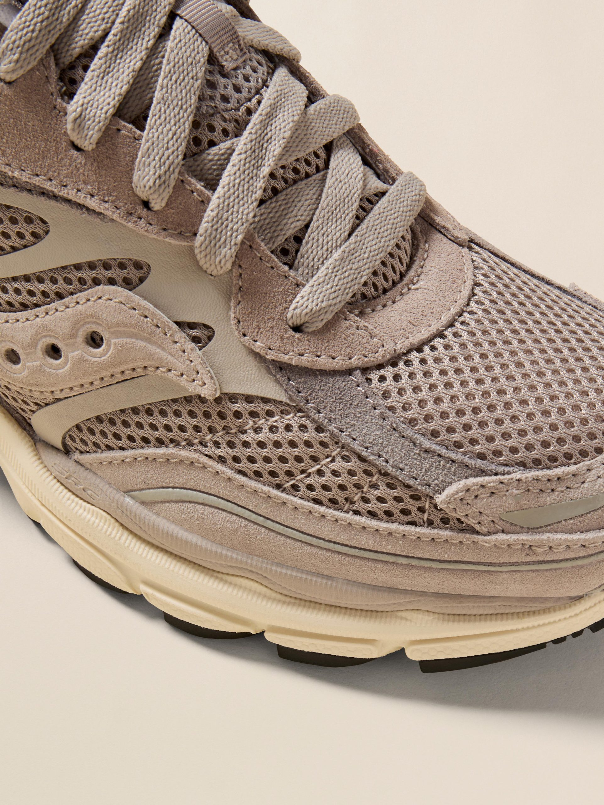Saucony Progird Omni 9 - Grey - Image 5