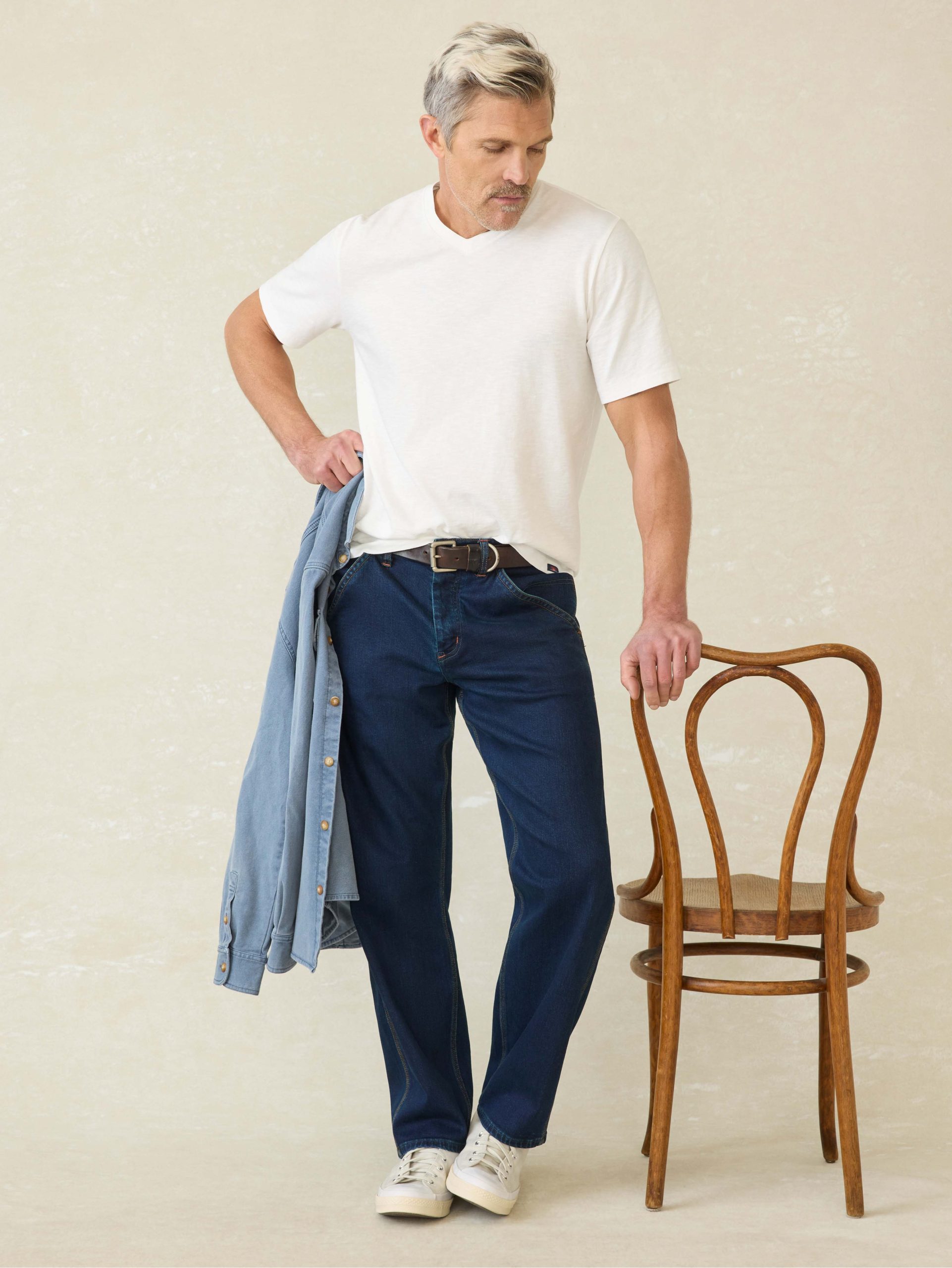 Short-Sleeve Sunwashed Regenerative Cotton V-Neck Tee - White - Image 3