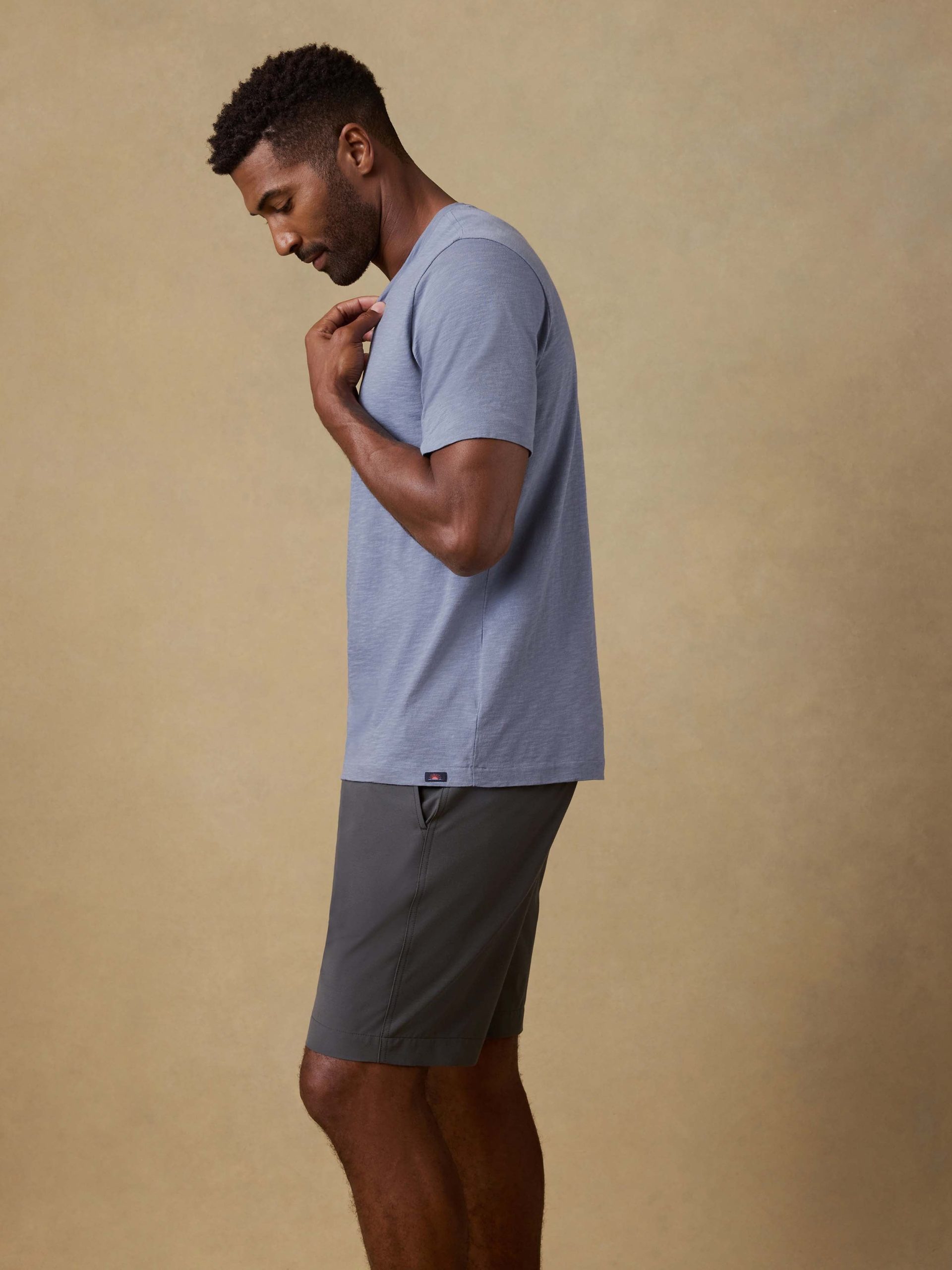 Short-Sleeve Sunwashed Regenerative Cotton V-Neck Tee - Flint Sky - Image 5