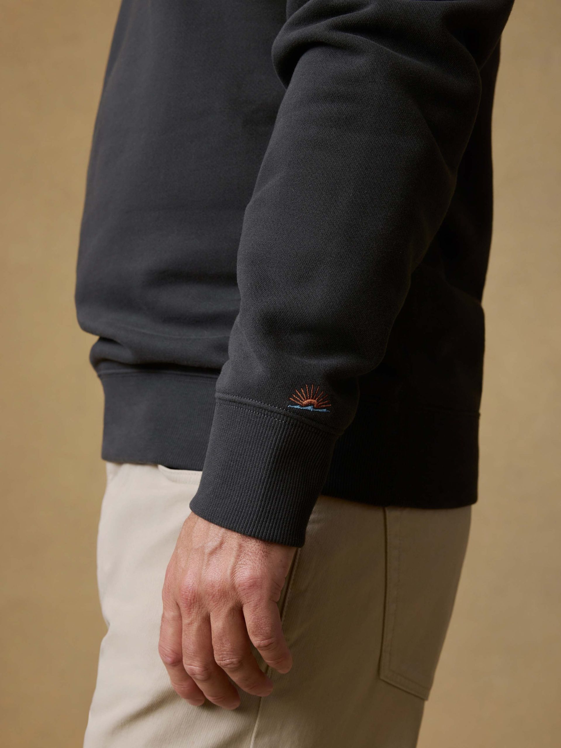 High Standard Fleece Crew - Mountain Black - Image 7