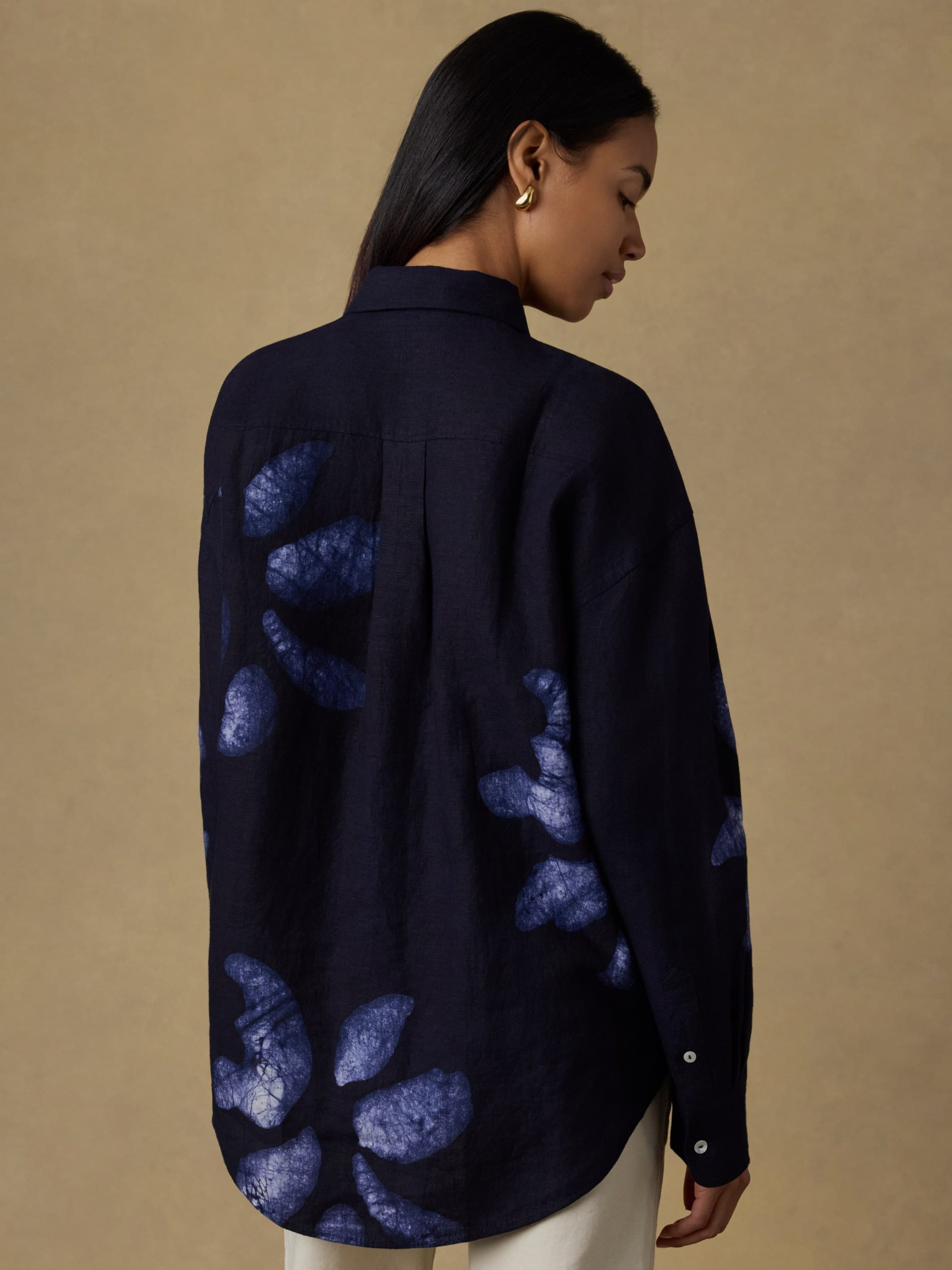 Mia Relaxed Shirt - Midnight Batik Floral - Image 4