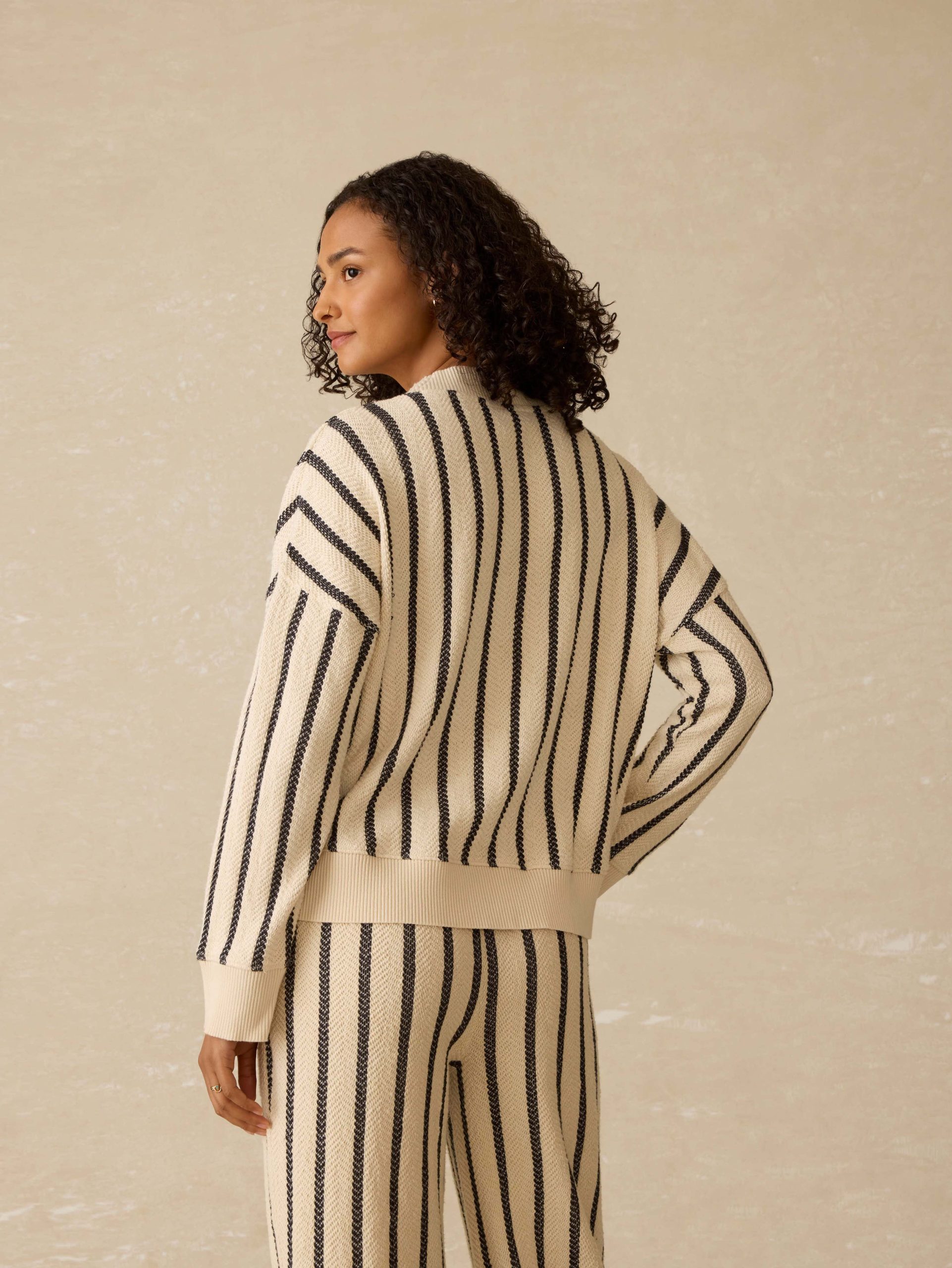 Dockside V-Neck Sweatshirt - Moon Shadow Stripe - Image 5